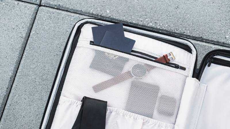 Saiba como organizar uma mala para viagem a negócios